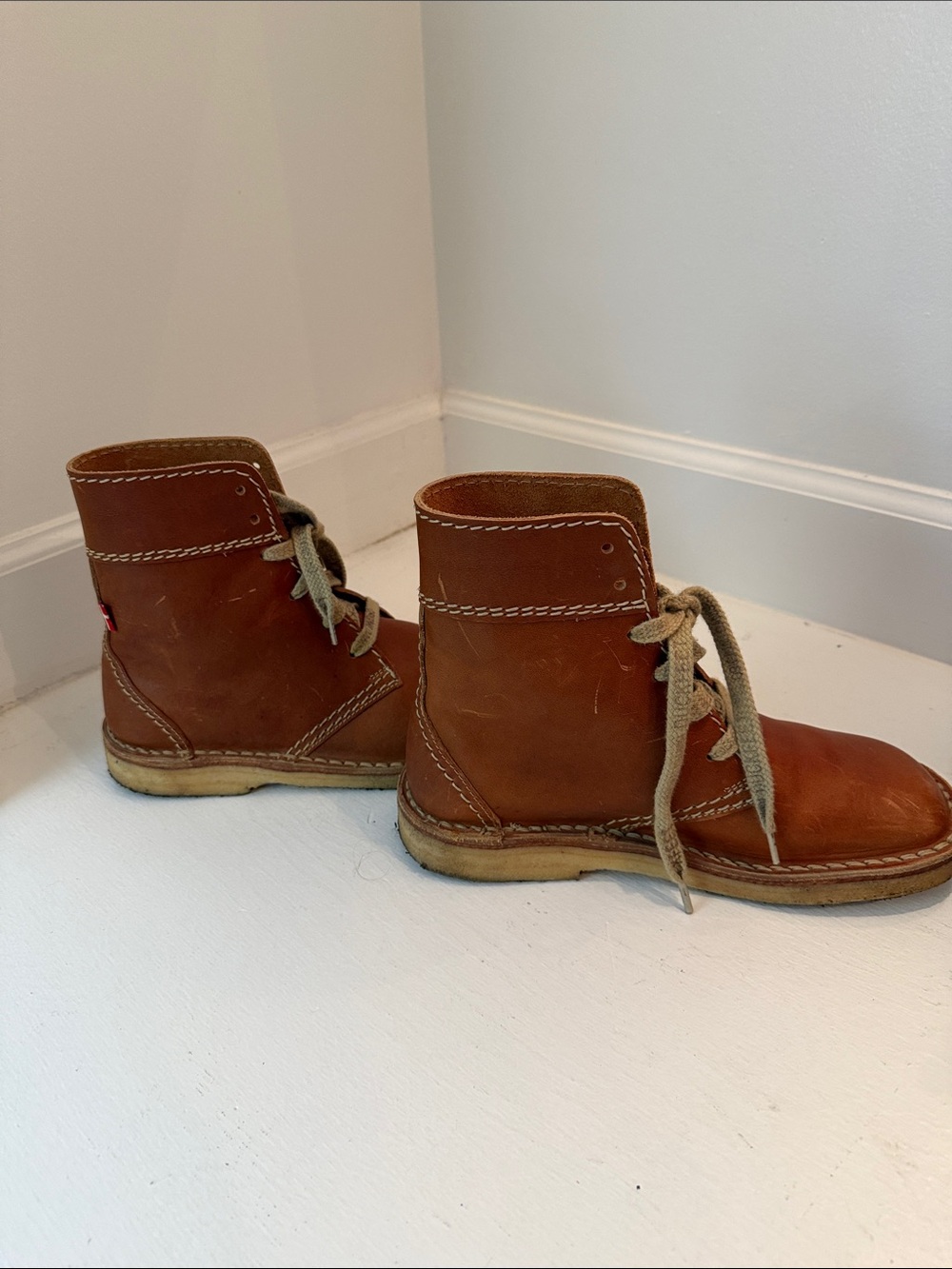 Duck Feet Tan Leather Ankle Boots Darling with shorts! - Picture 3 of 5